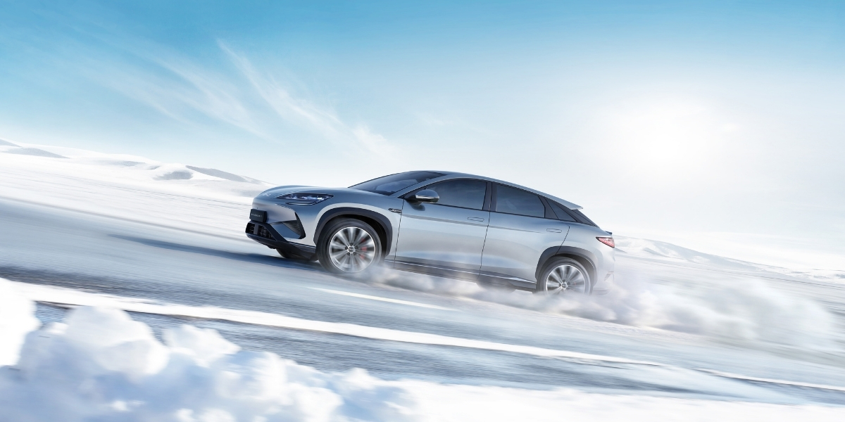 Karlı ve Yağmurlu Havalarda Elektrikli Araba Nasıl Şarj Edilir?